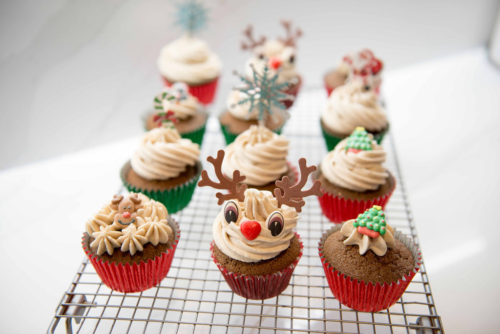 Gingerbread cupcakes with cinnamon buttercream Recipe by Julie Neville_28