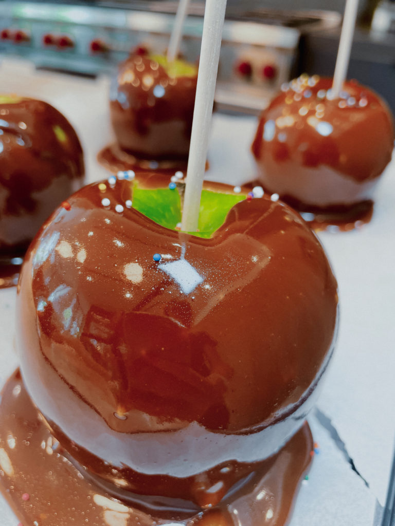 caramel apples recipe by home cooking with julie neville1