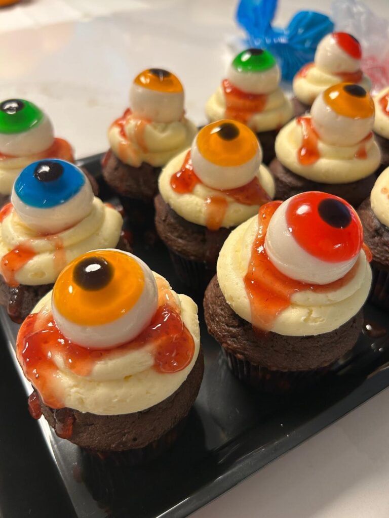 Eyeball Cupcakes